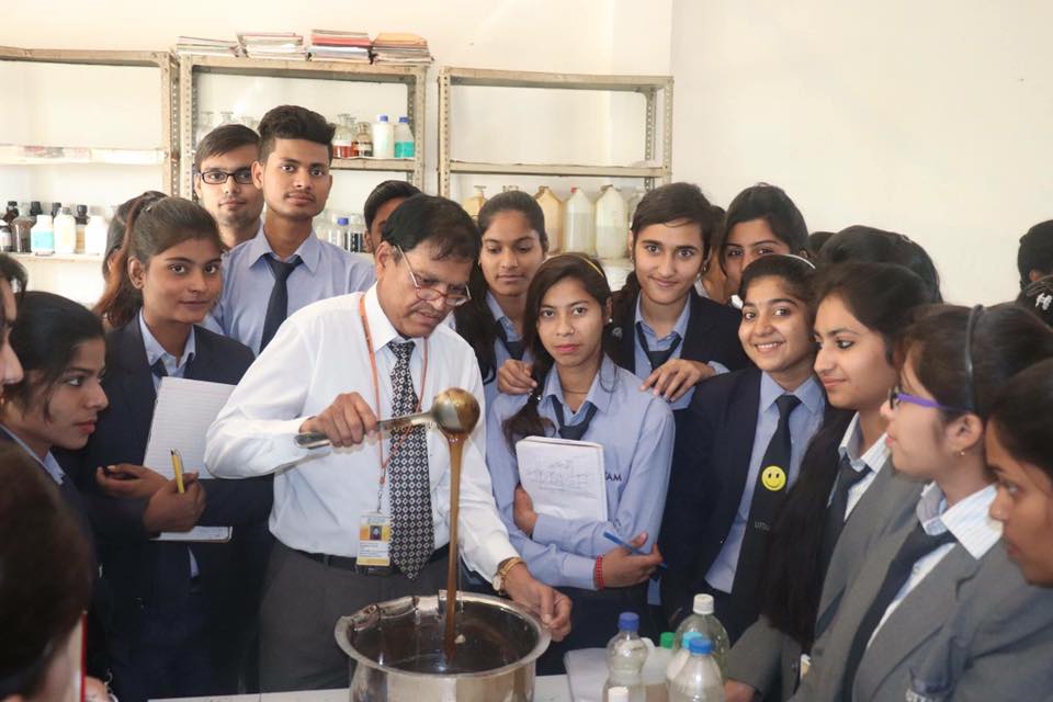 A three day live was conducted by IIT Bombay at Uttam campus